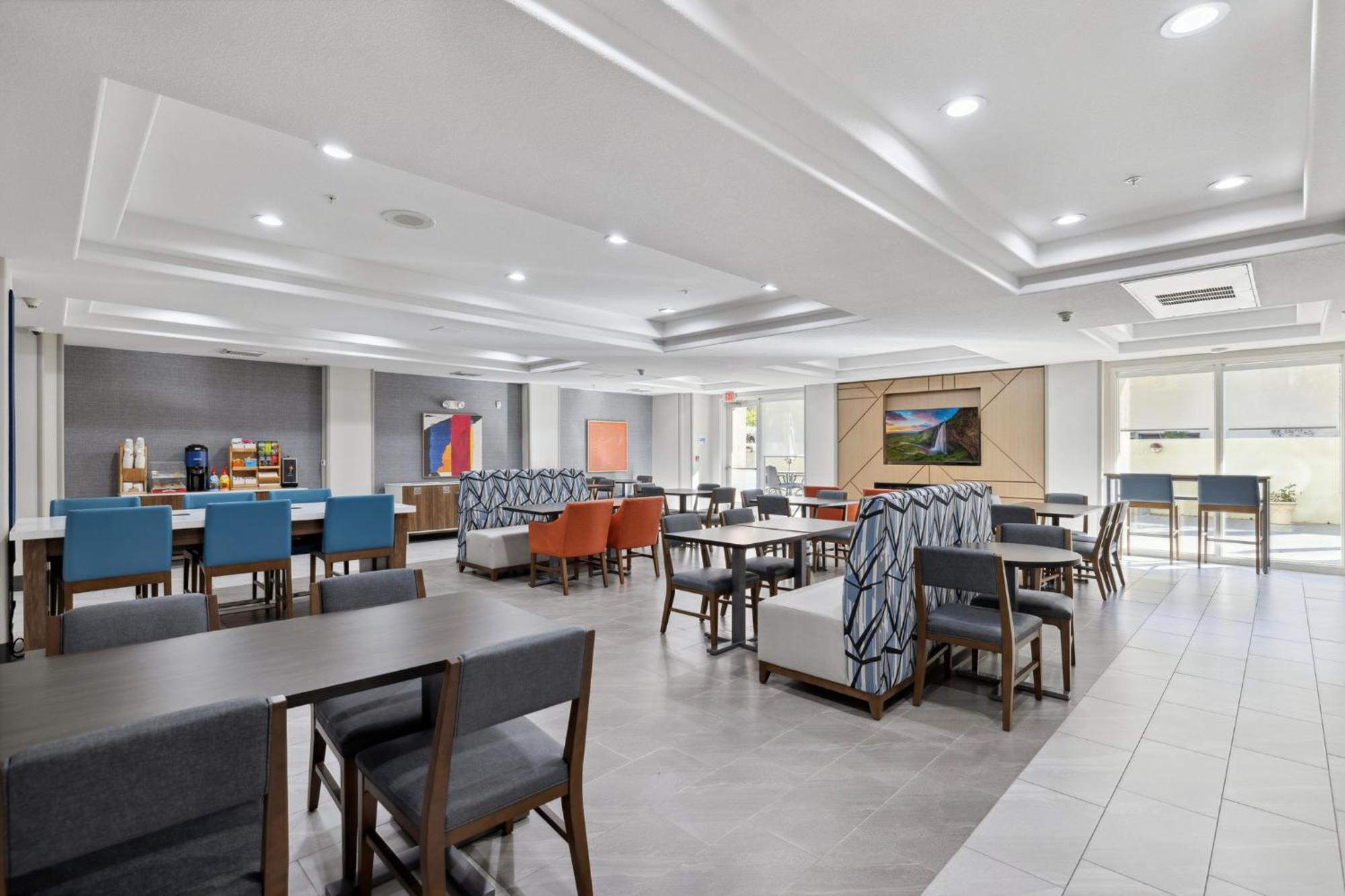 Holiday Inn Express Hotel & Suites Vacaville By Ihg Экстерьер фото